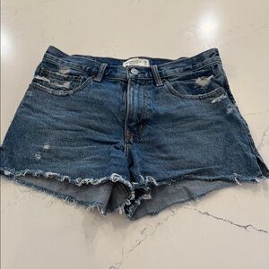 Abercrombie & Fitch Distressed Blue Jean Shorts (The Boyfriend Short Mid Rise)